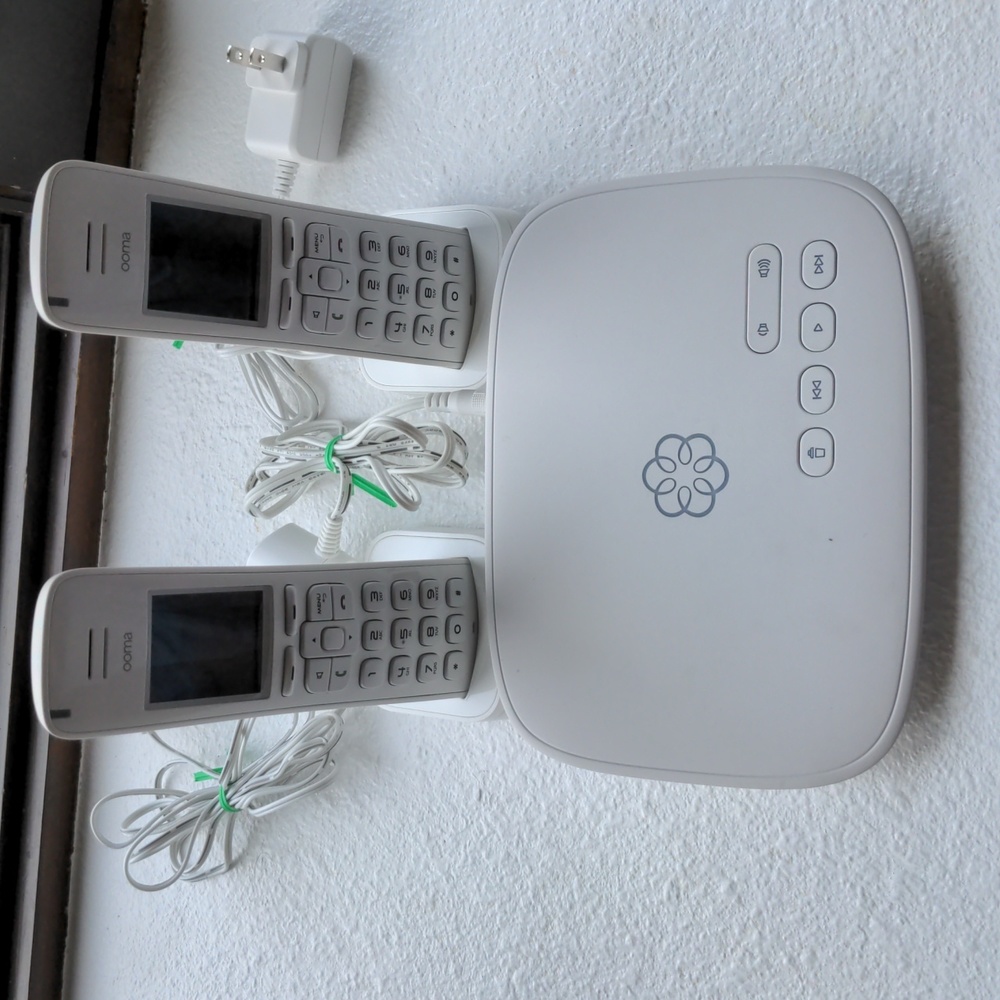Ooma Telo VoIP Home Phone Base and two HD3 wireless handsets